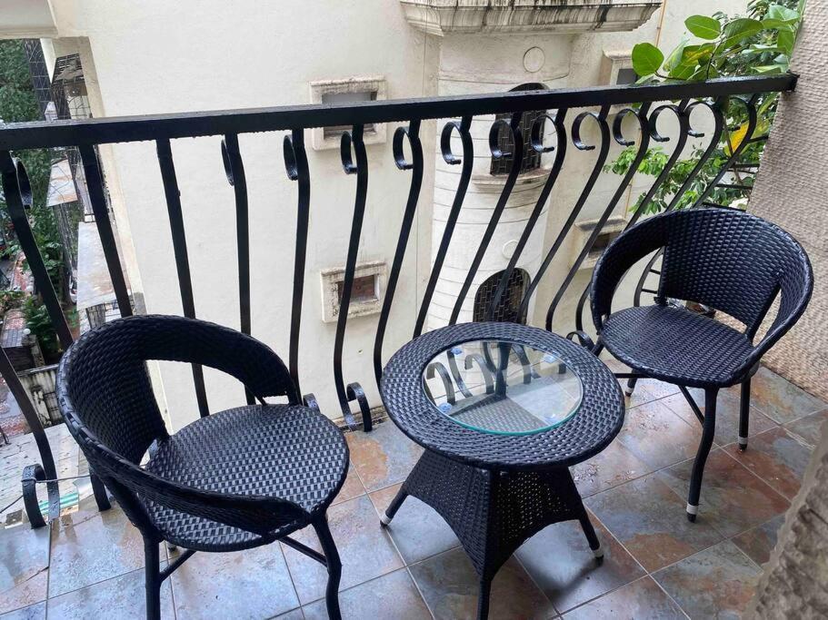 Bandra'S Prime Luxurious 2 Bhk Appartement Mumbai  Buitenkant foto