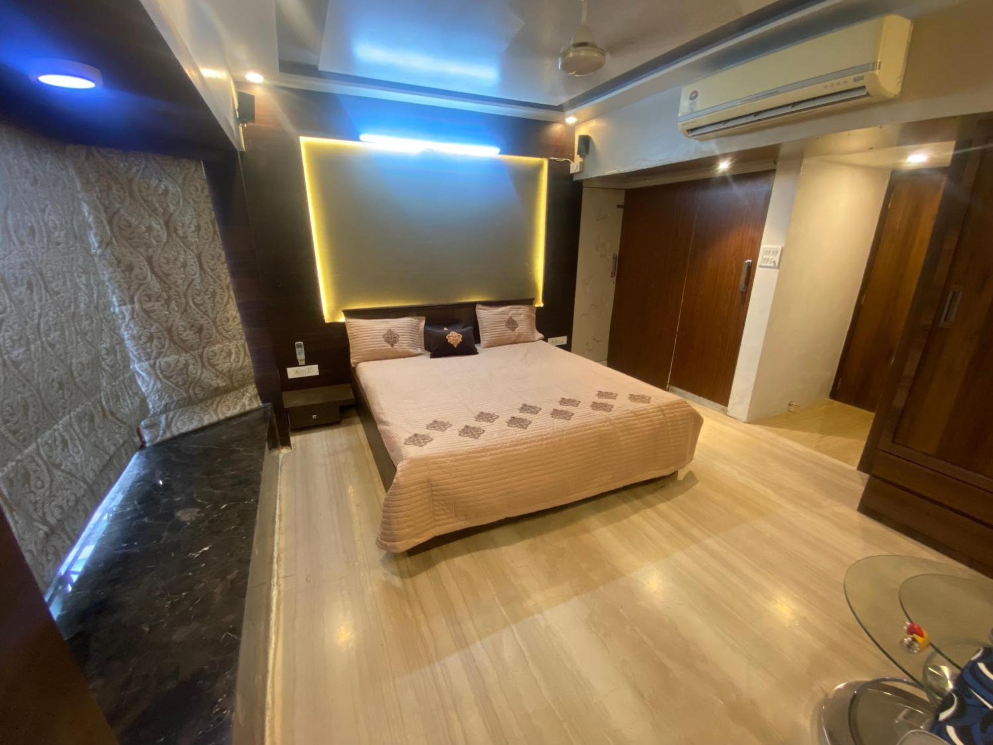 Bandra'S Prime Luxurious 2 Bhk Appartement Mumbai  Buitenkant foto